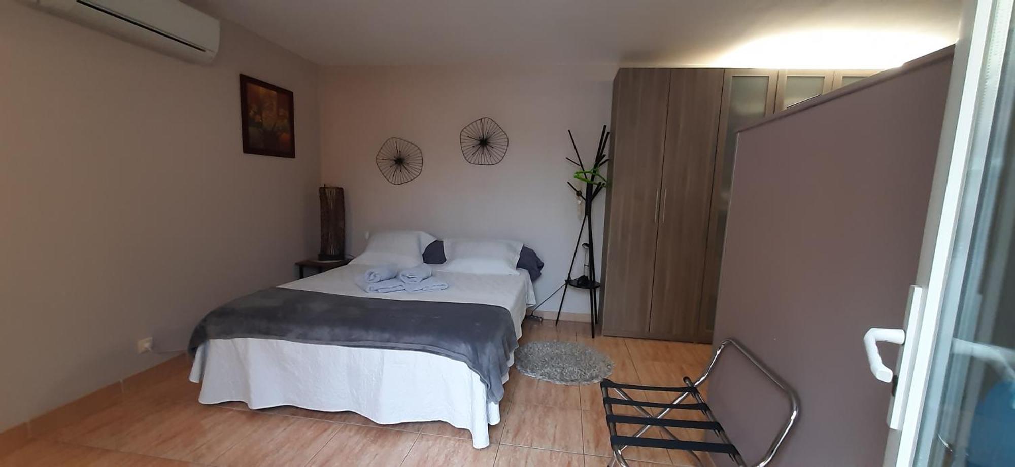 Chambre Spacieuse, Independante, 700M De La Gare Narbonne Ngoại thất bức ảnh